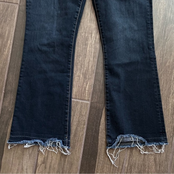 Veronica Beard Carolyn 10" Baby Boot Crop Fray Hem Jeans in Dark Slate Sz 30 - Picture 3 of 11